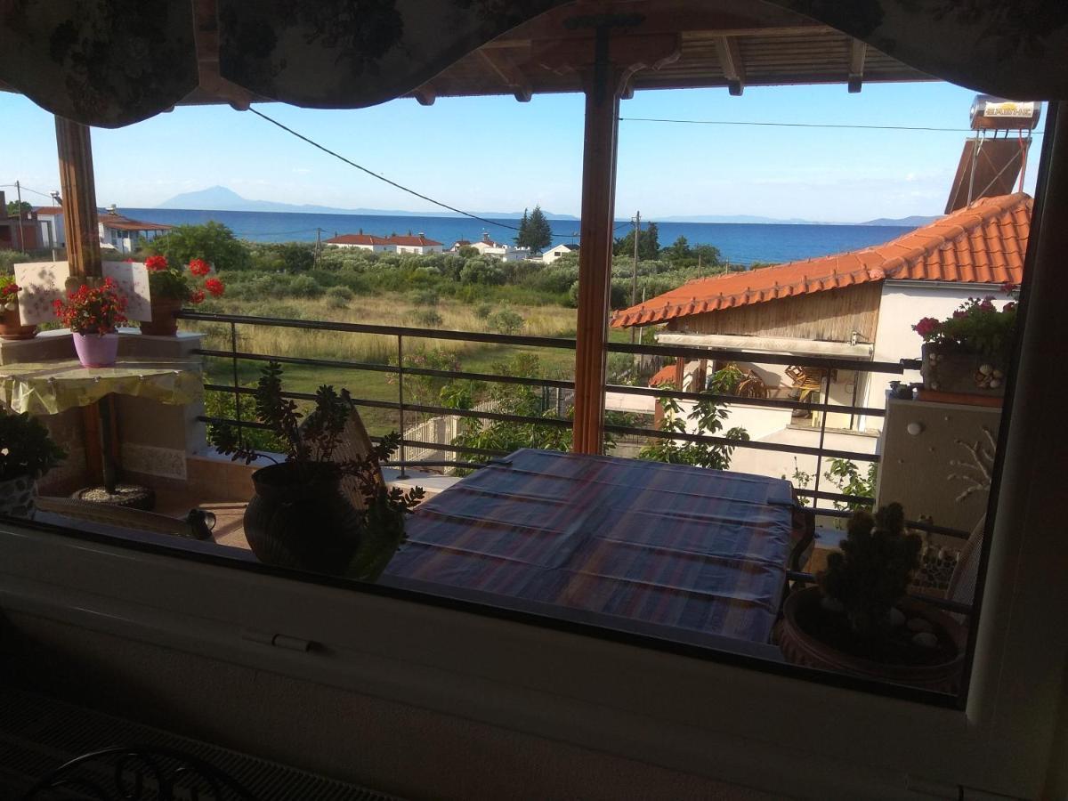 Adam's House 2019 Ferienhaus Karianí