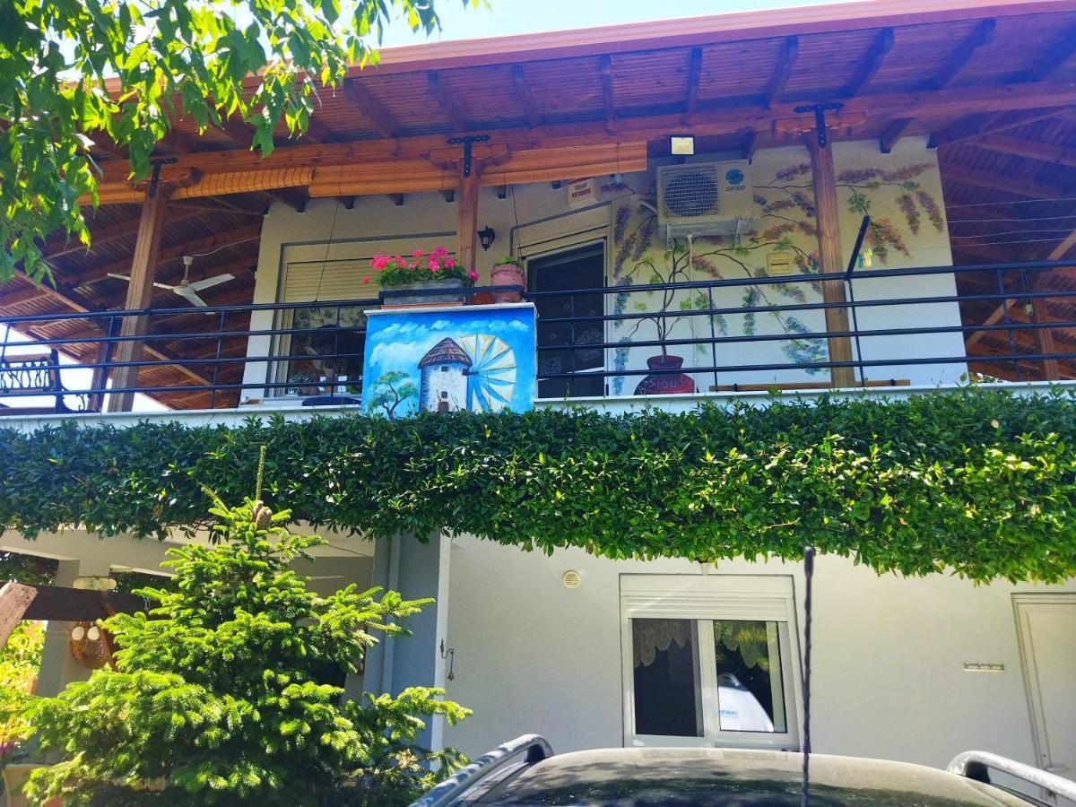 Adam's House 2019 * Karianí