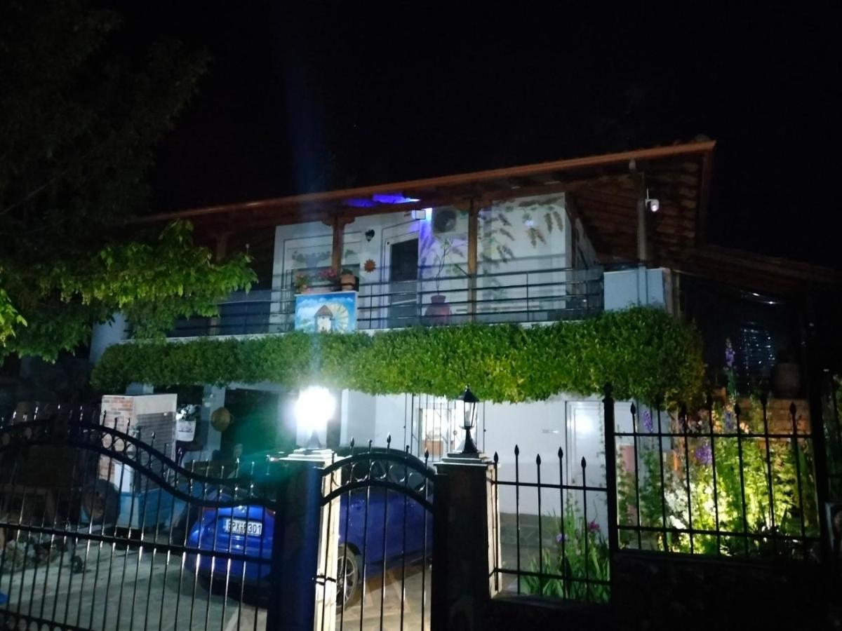 Ferienhaus Adam's House 2019