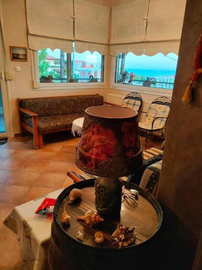 Adam's House 2019 * Karianí